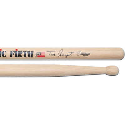 Signature Tom Aungst indoor