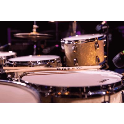 Signature Nate Smith